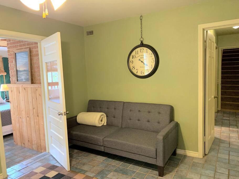 The River Haven - Sleeps 32 - On Guadalupe River Seguin Bagian luar foto