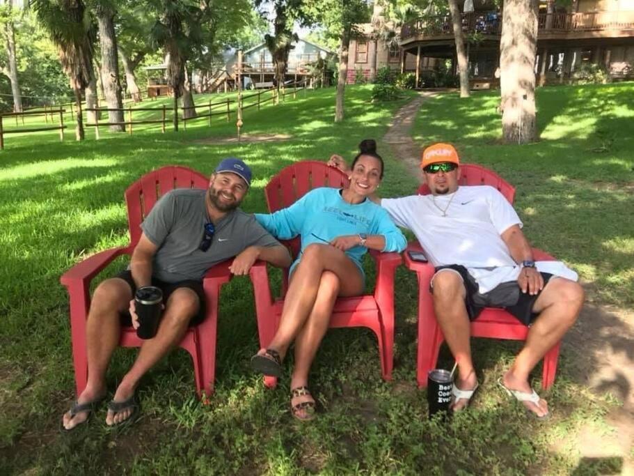 The River Haven - Sleeps 32 - On Guadalupe River Seguin Bagian luar foto