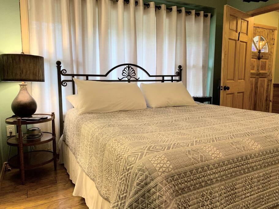 The River Haven - Sleeps 32 - On Guadalupe River Seguin Bagian luar foto