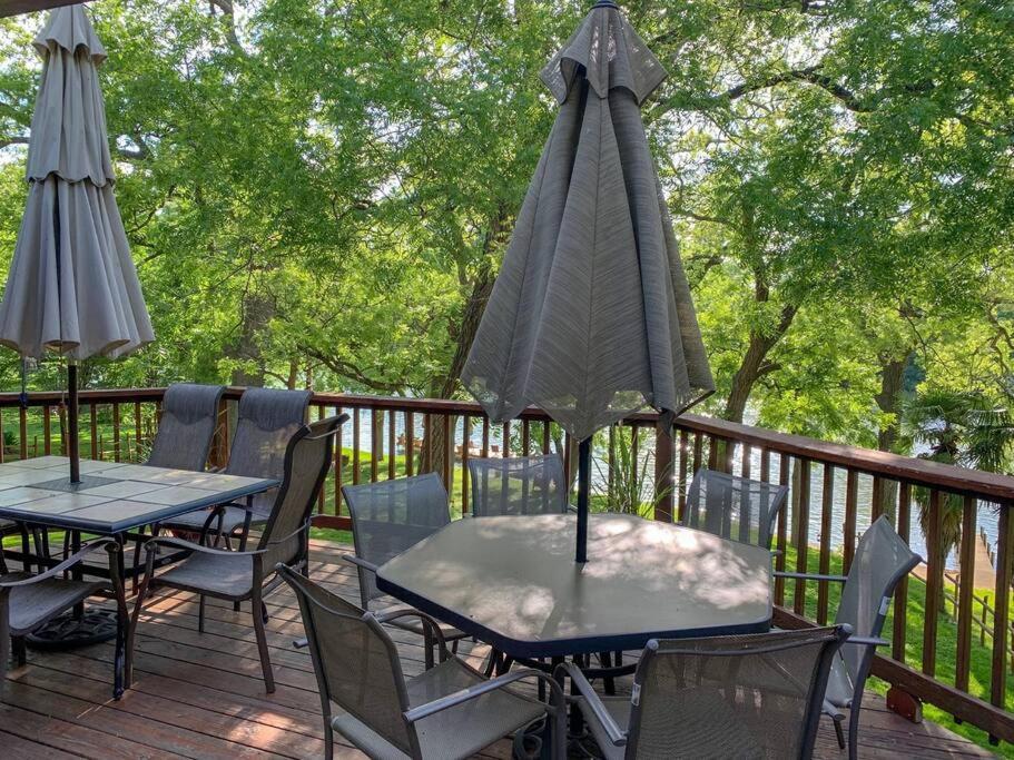 The River Haven - Sleeps 32 - On Guadalupe River Seguin Bagian luar foto