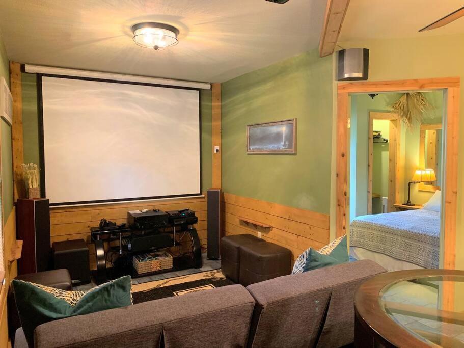 The River Haven - Sleeps 32 - On Guadalupe River Seguin Bagian luar foto