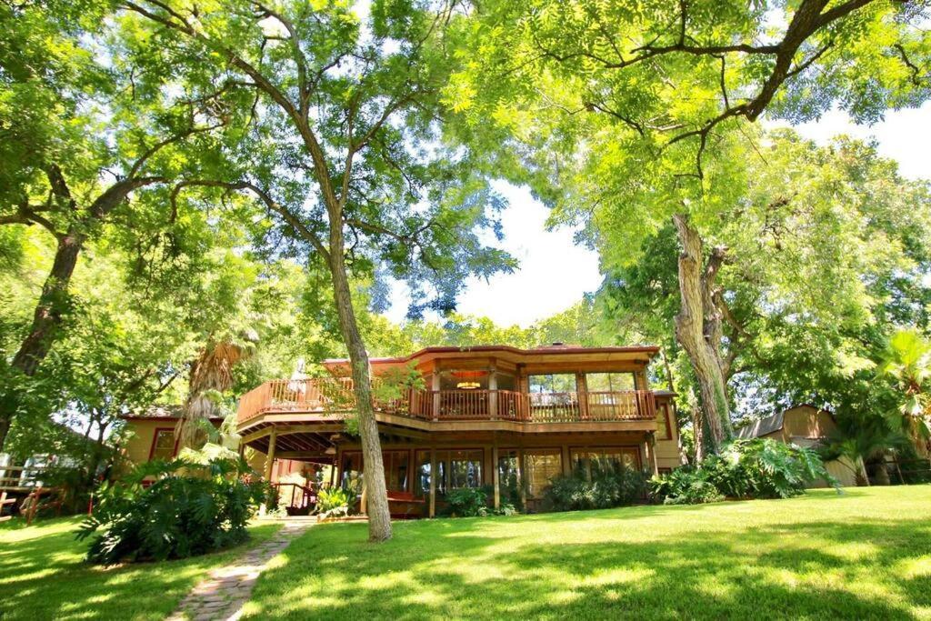 The River Haven - Sleeps 32 - On Guadalupe River Seguin Bagian luar foto